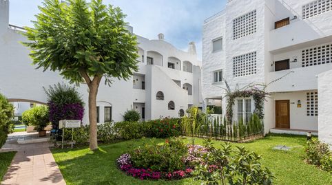 Foto 2 de Apartamento en venta en Calle de Sabinillas, Paraiso - Barronal, Estepona