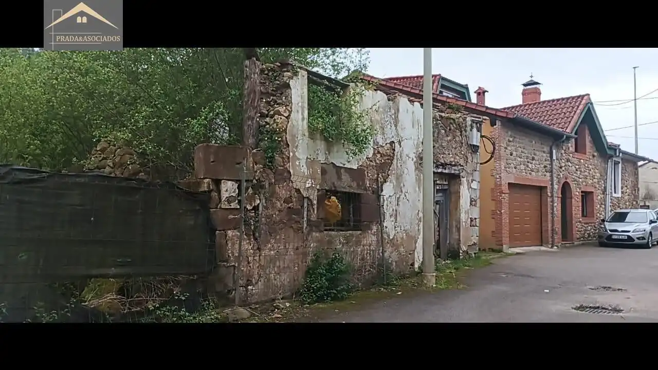 Vista exterior de Casa o xalet en venda en Reocín amb Jardí privat