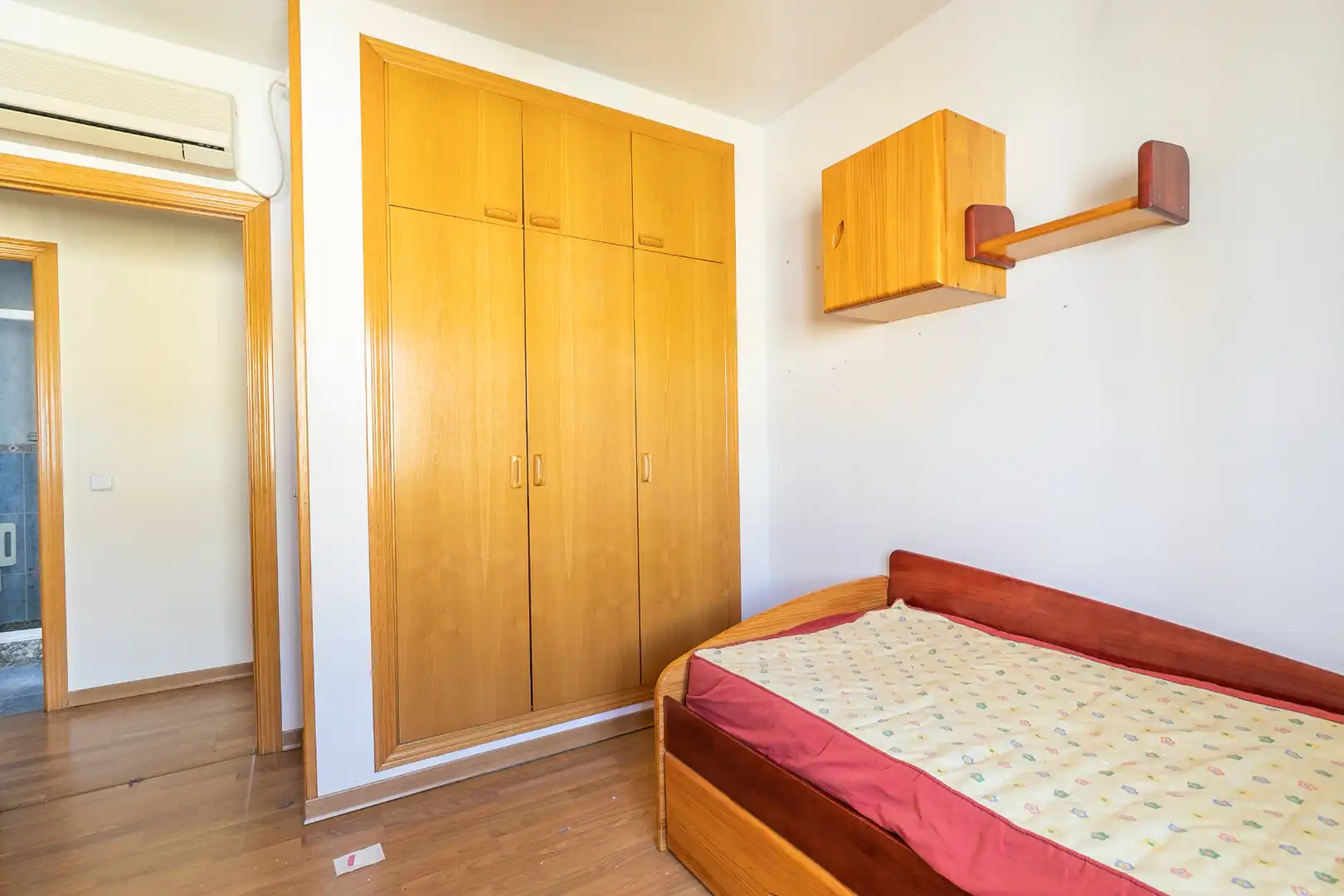 Dormitori de Casa o xalet en venda en Torrejón de Ardoz amb Aire condicionat, Calefacció i Jardí privat