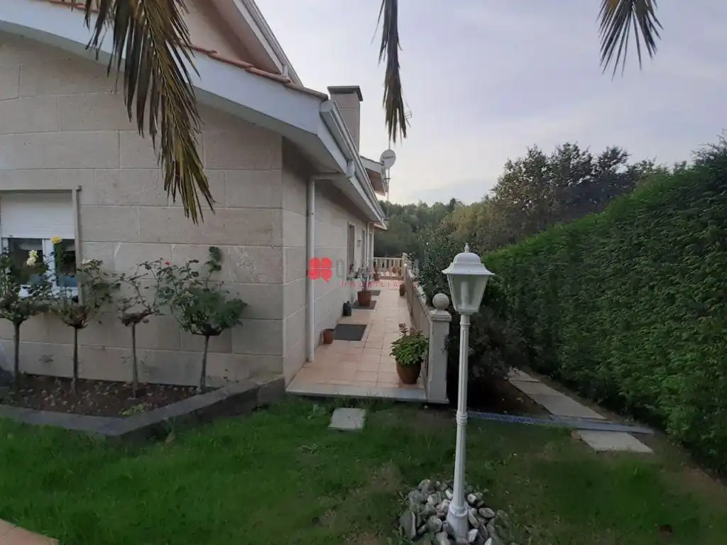 Jardín de Casa o chalet en venta en Santiago de Compostela  con Calefacción, Terraza y Trastero