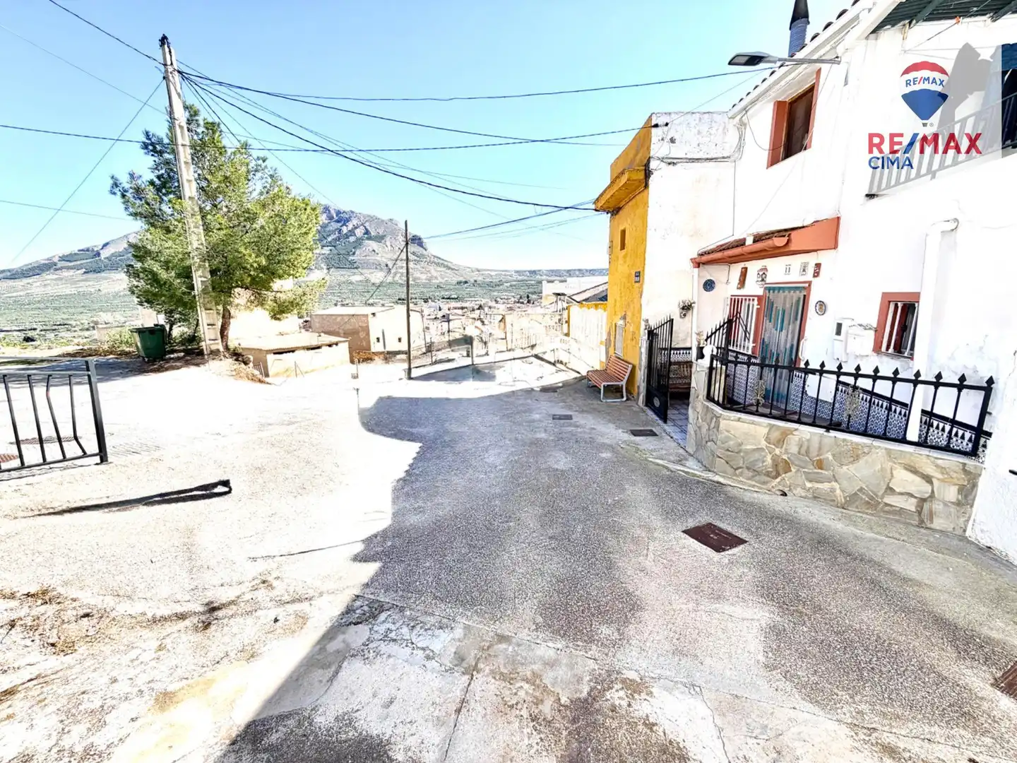 Exterior view of Houses for sale in Zújar  with Terrace, Storage room and Furnished