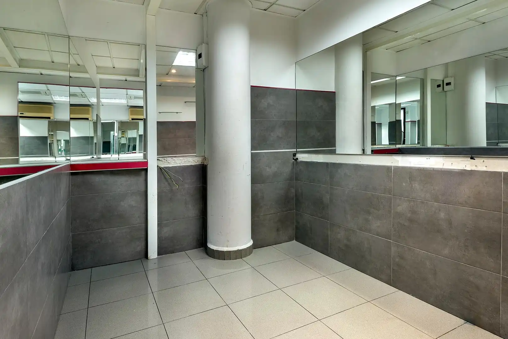 Badezimmer von Geschaftsraum zum Verkauf in Inca