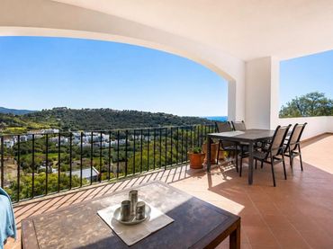Piso con piscina en venta en Los Arqueros  - Puerto del Almendro