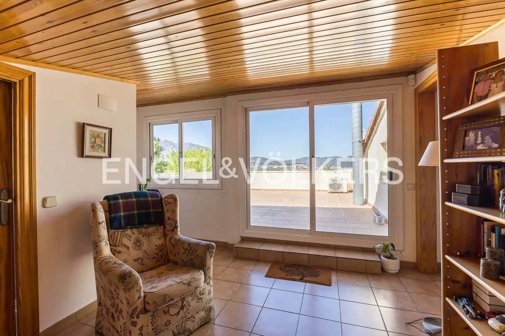 Vista exterior de Casa o chalet en venta en Esparreguera con Aire acondicionado, Calefacción y Jardín privado