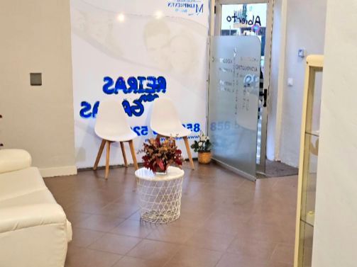 Local de lloguer en Jerez de la Frontera amb Aire condicionat i Calefacció