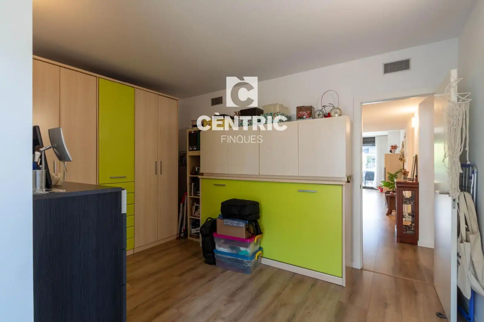 Habitación de Piso en venta en Terrassa con Aire acondicionado, Terraza y Trastero