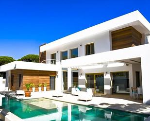 Exterior view of House or chalet for sale in Chiclana de la Frontera  with Air Conditioner, Heating and Private garden