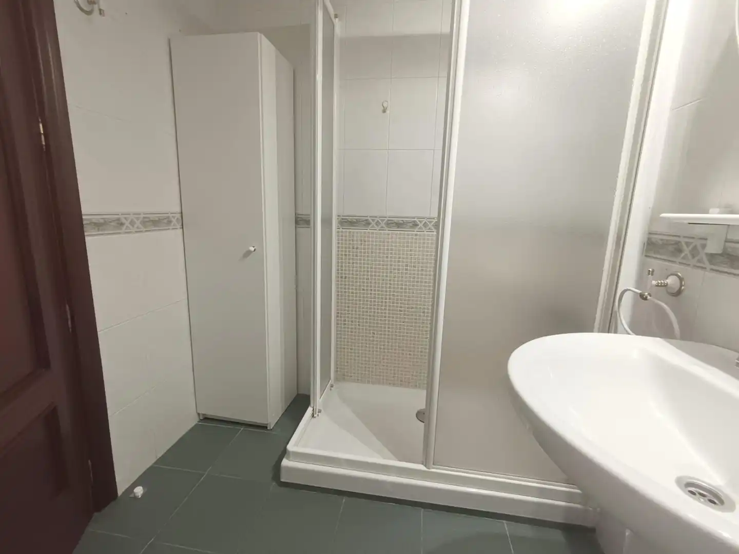 Bathroom of Flat for rent in Córdoba  with Air Conditioner, Private garden and Storage room