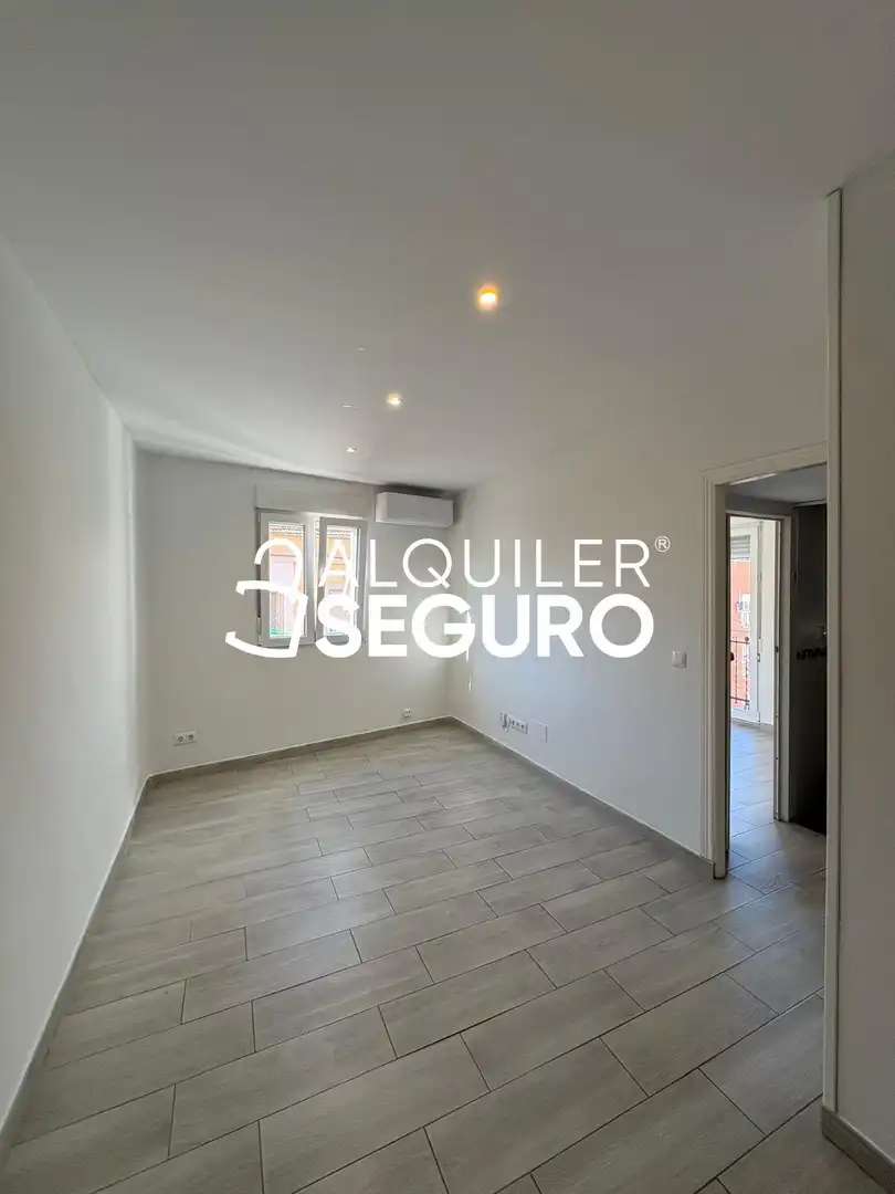 Fotografía del inmueble reportado: 950 €/mes — San Diego, Madrid