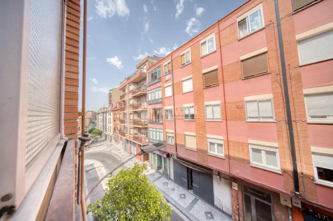 Vista exterior de Pis en venda en Valladolid