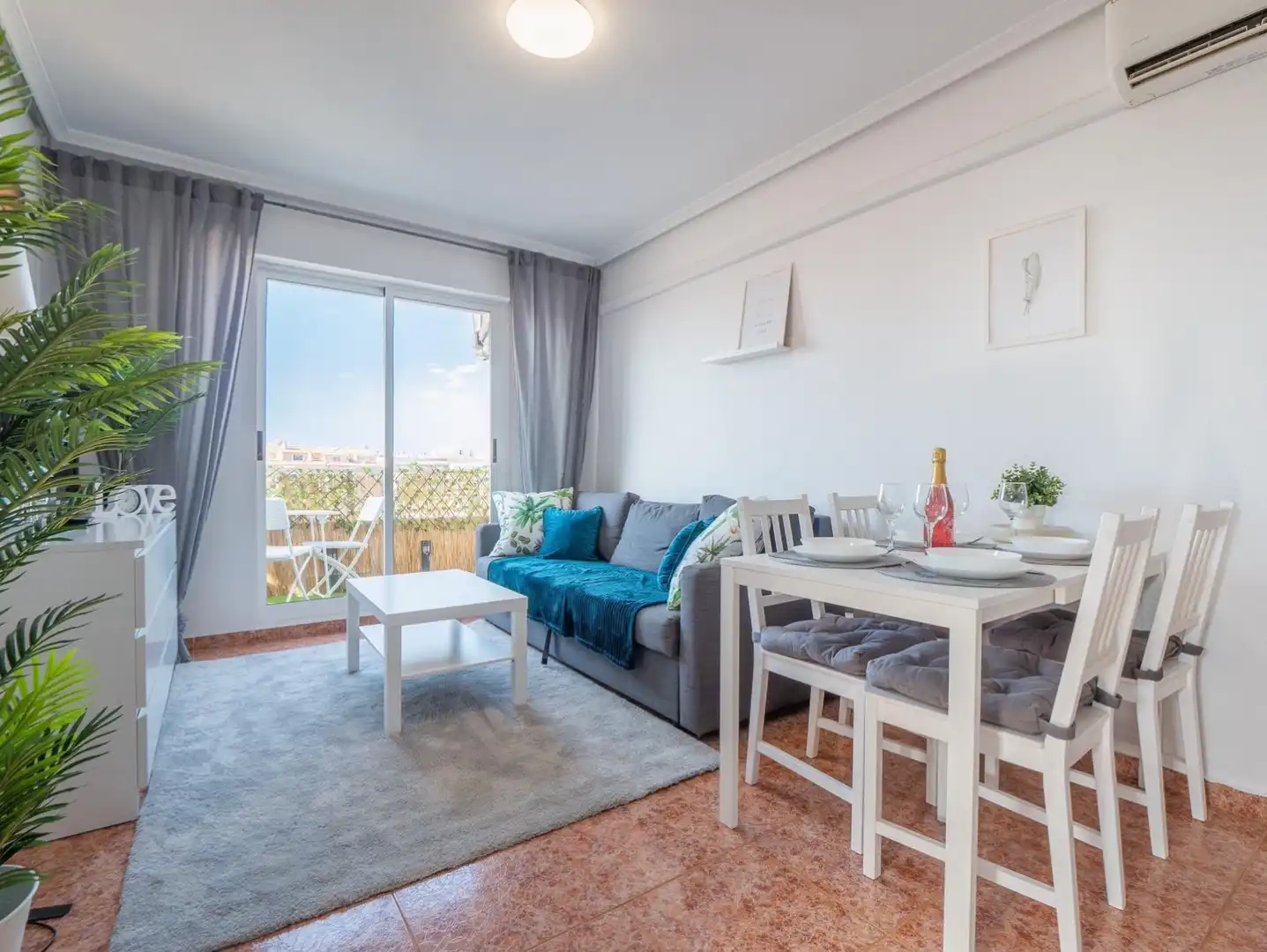 Apartment with pool for sale in Playa del Cura, imagen 2