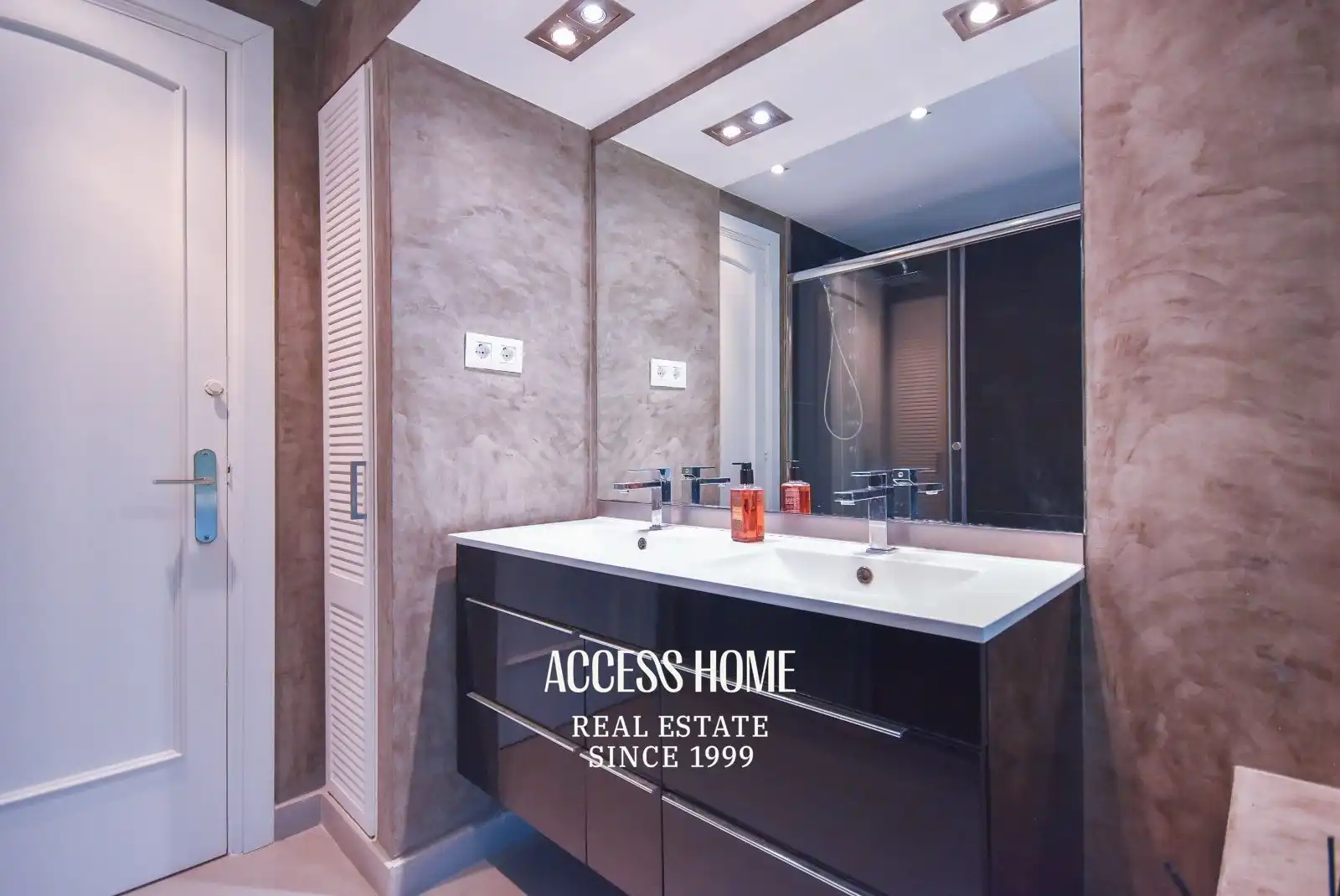 Baño de Casa o chalet en venta en Alella con Aire acondicionado, Calefacción y Terraza