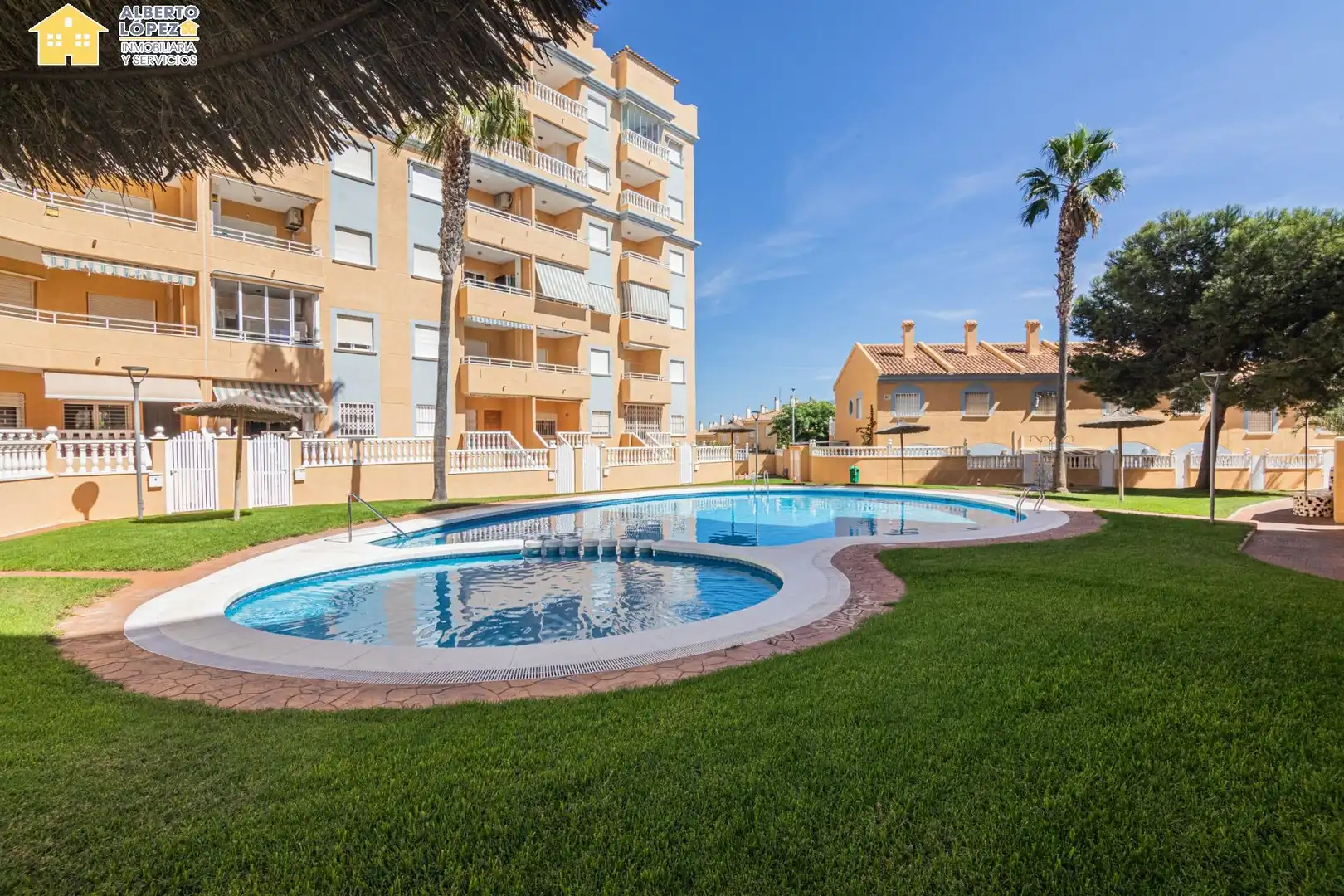 Bungalow with terrace for sale in Los Arenales del Sol, imagen 15