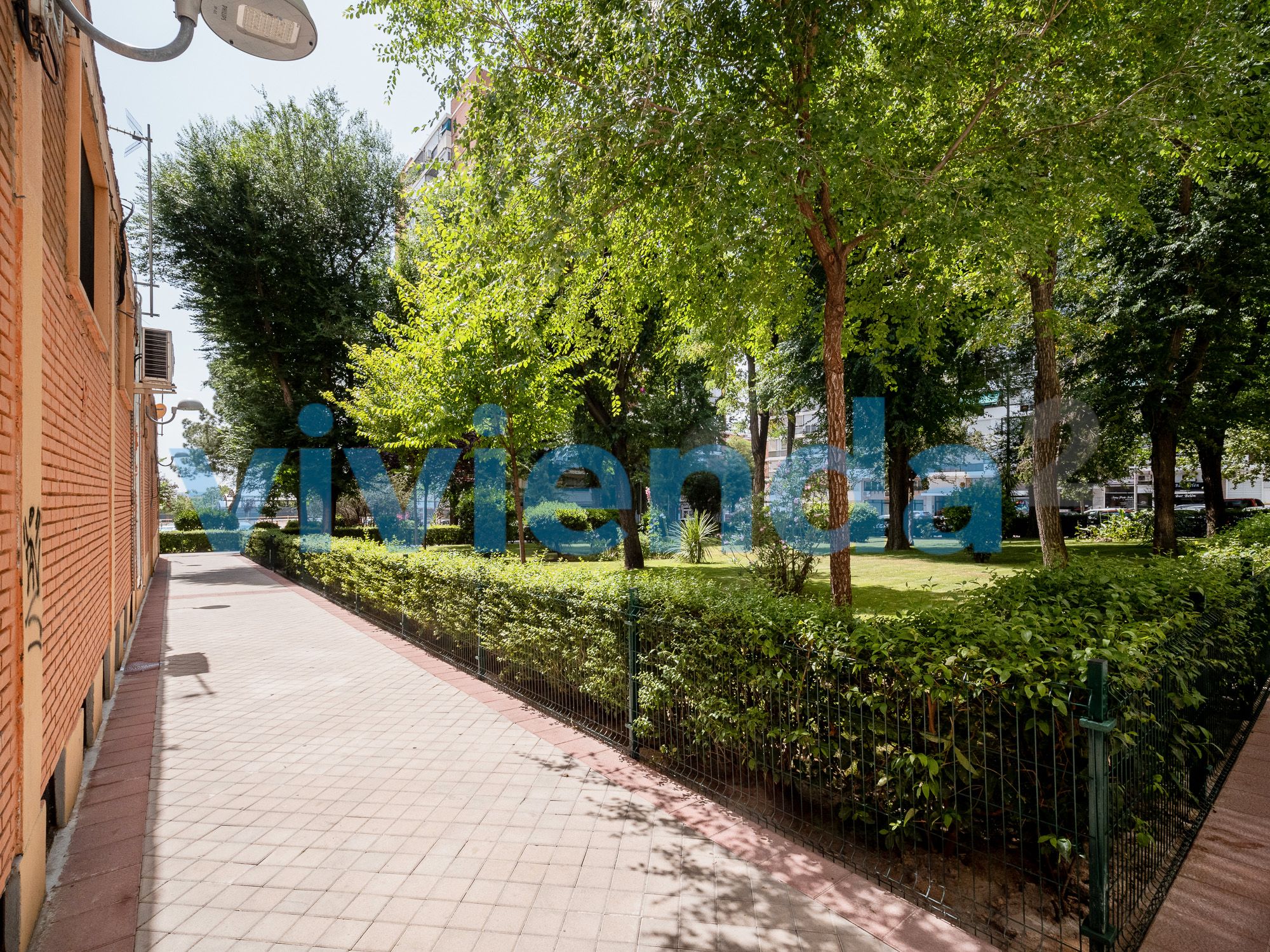 Exterior view of Premises for sale in  Madrid Capital