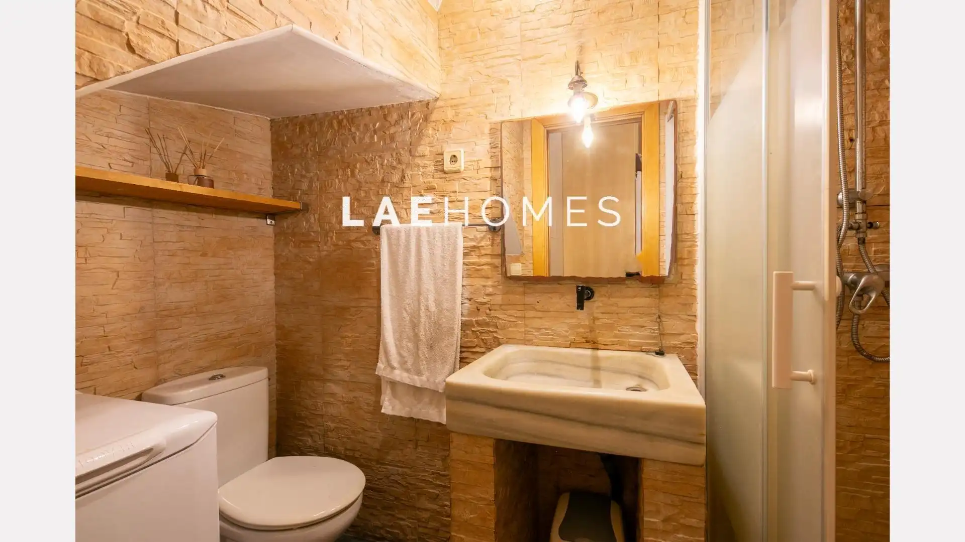 Badezimmer von Erdgeschoss zum Verkauf in Barcelona