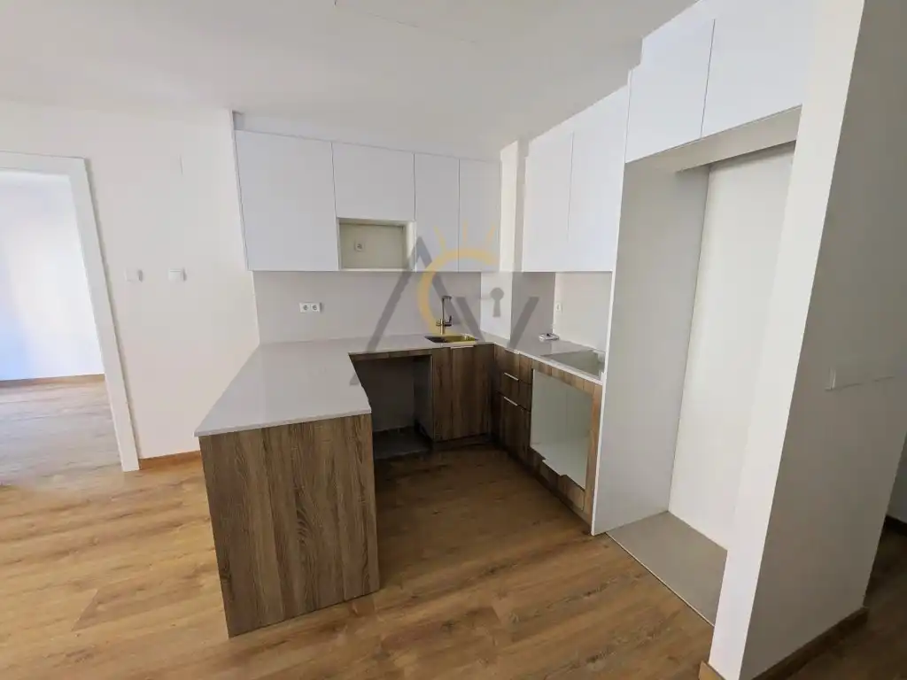 Mini appartamento con terrazza in vendita a Calle Juan Albentosa, imagen 6
