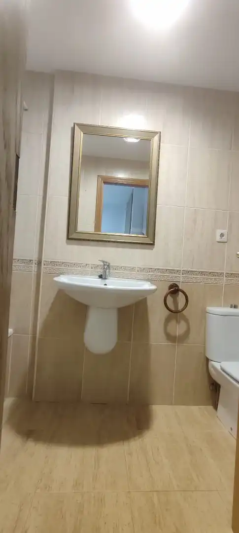 Baño de Casa adosada de alquiler en Benicasim / Benicàssim con Aire acondicionado, Calefacción y Jardín privado