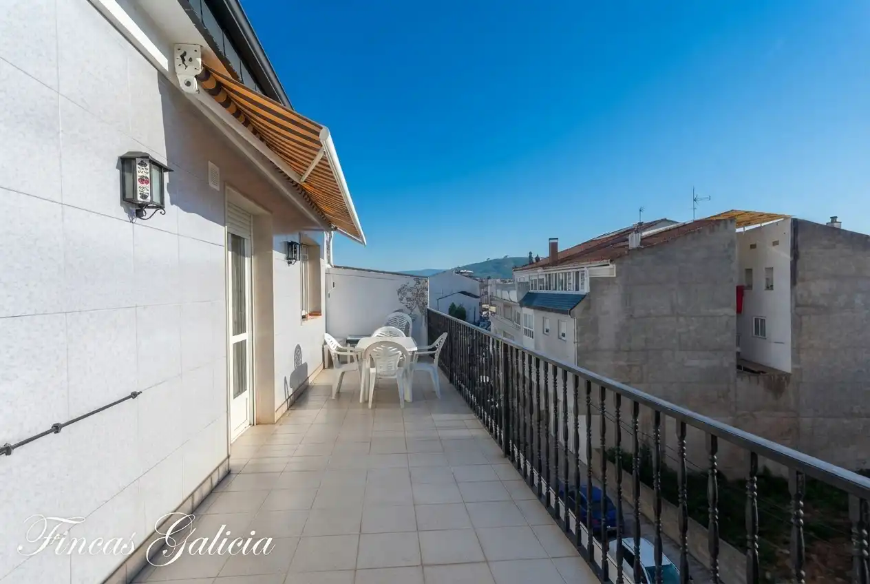Exterior view of Flat for sale in Verín  with Heating, Terrace and Furnished