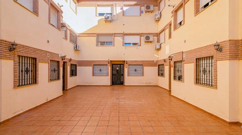 Photo 3 of Flat for sale in Calle María Auxiliadora, Las Flores - Huerta, Granada