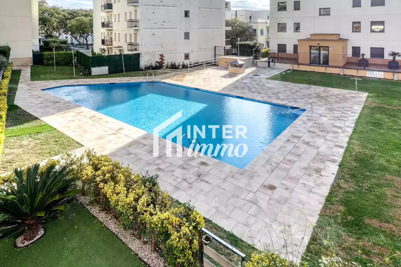 Schwimmbecken von Wohnung zum Verkauf in Roses mit Klimaanlage, Heizung und Terrasse