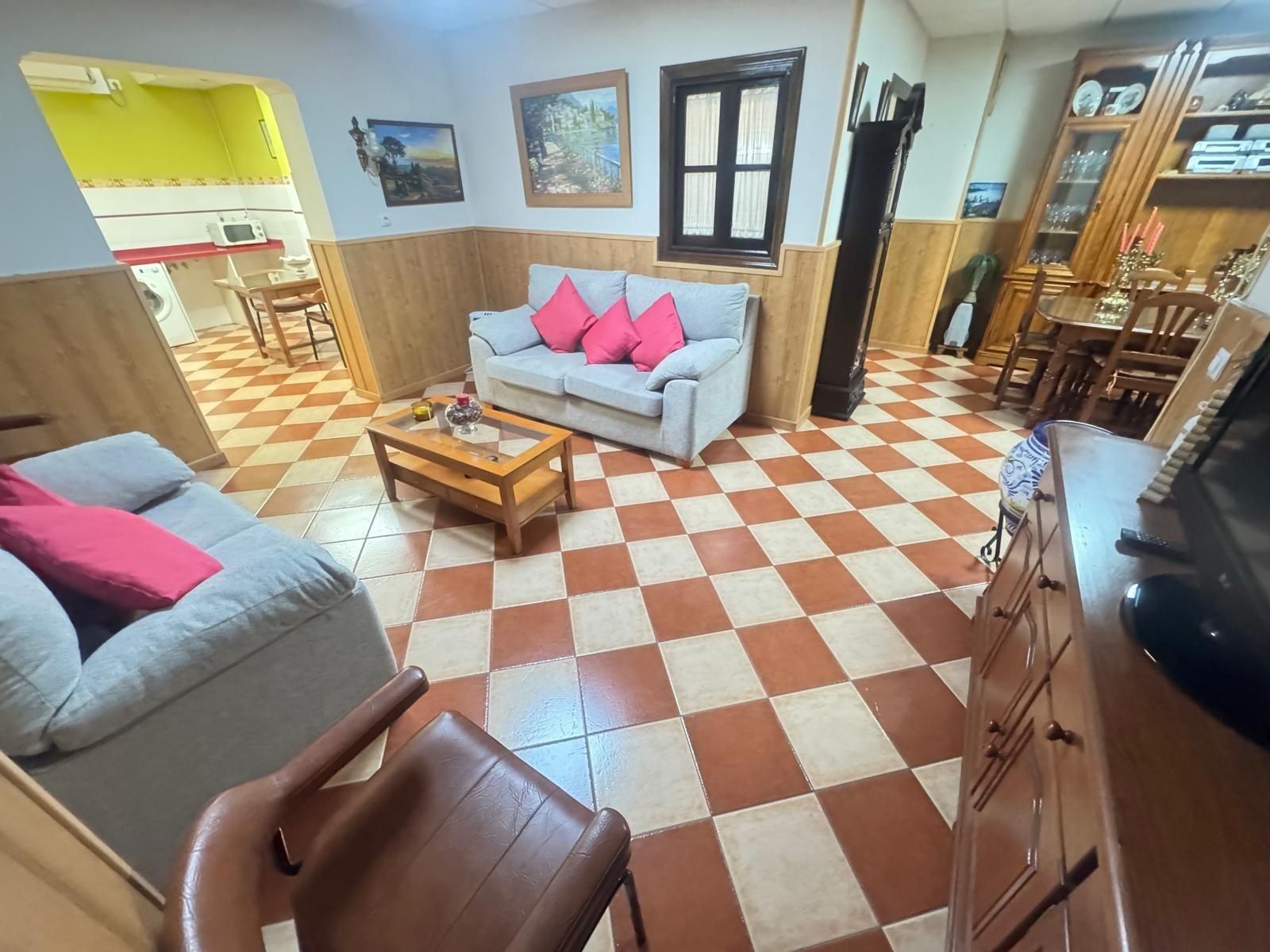 Sala d'estar de Casa o xalet en venda en Dos Hermanas amb Terrassa i Traster