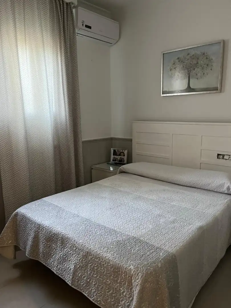 Habitación de Piso en venta en La Carlota con Aire acondicionado, Trastero y Amueblado