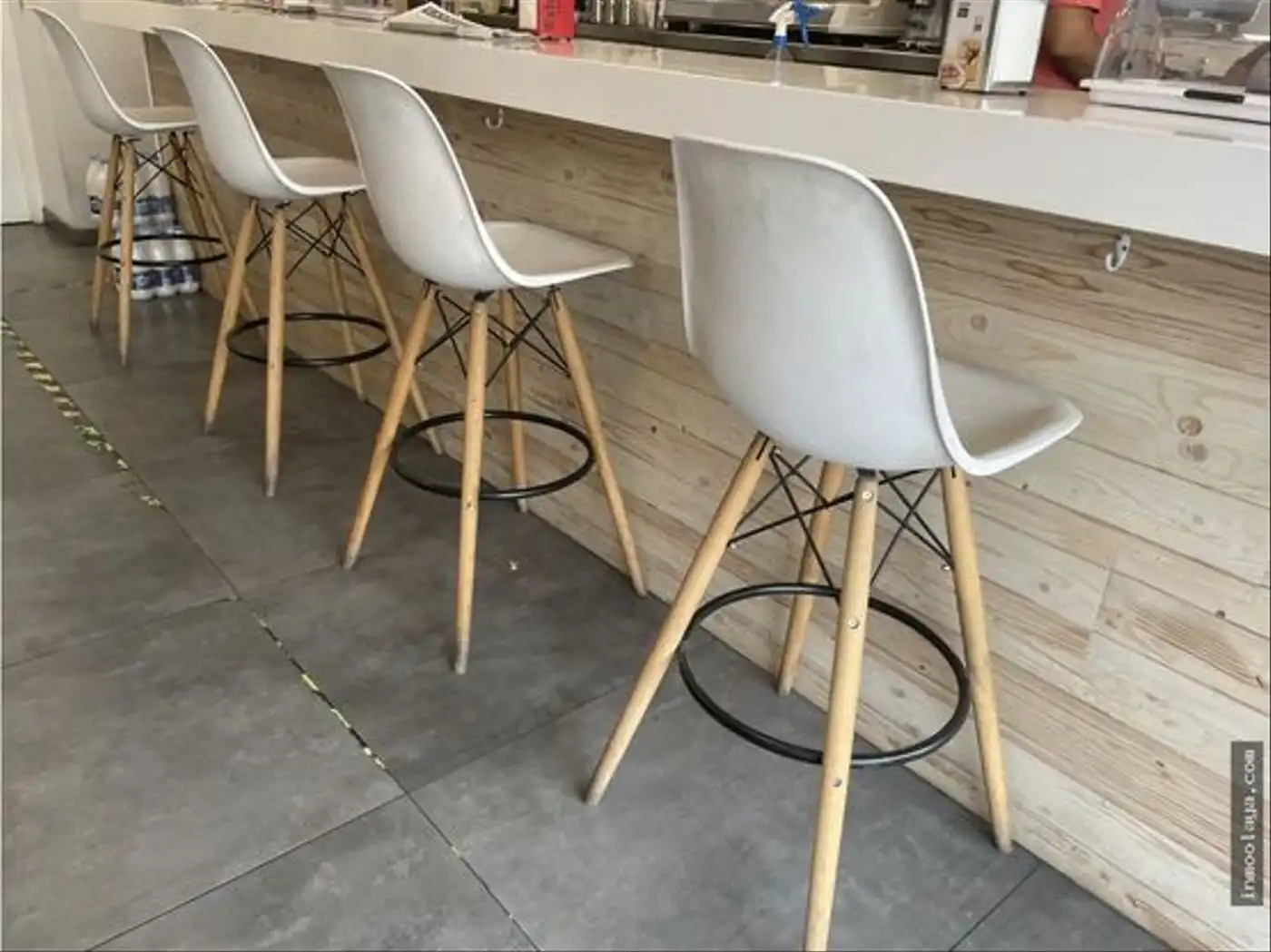 Business premises for transfer in Sants - Montjuïc, imagen 4