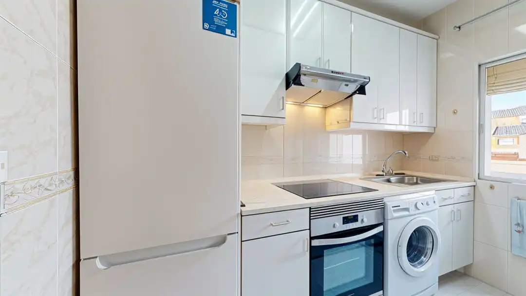 Küche von Wohnung zum Verkauf in Madrid mit Heizung, Terrasse und Abstellraum