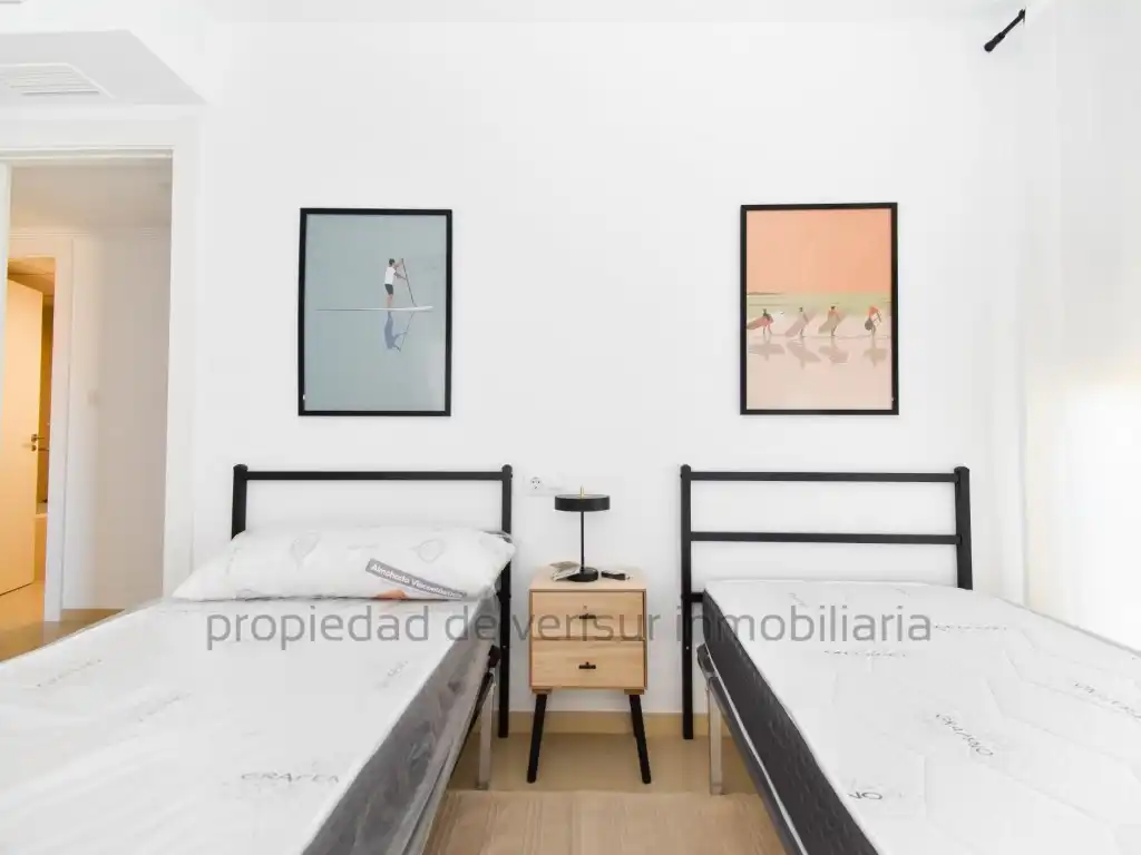 Dormitori de Apartament de lloguer en Águilas amb Balcó