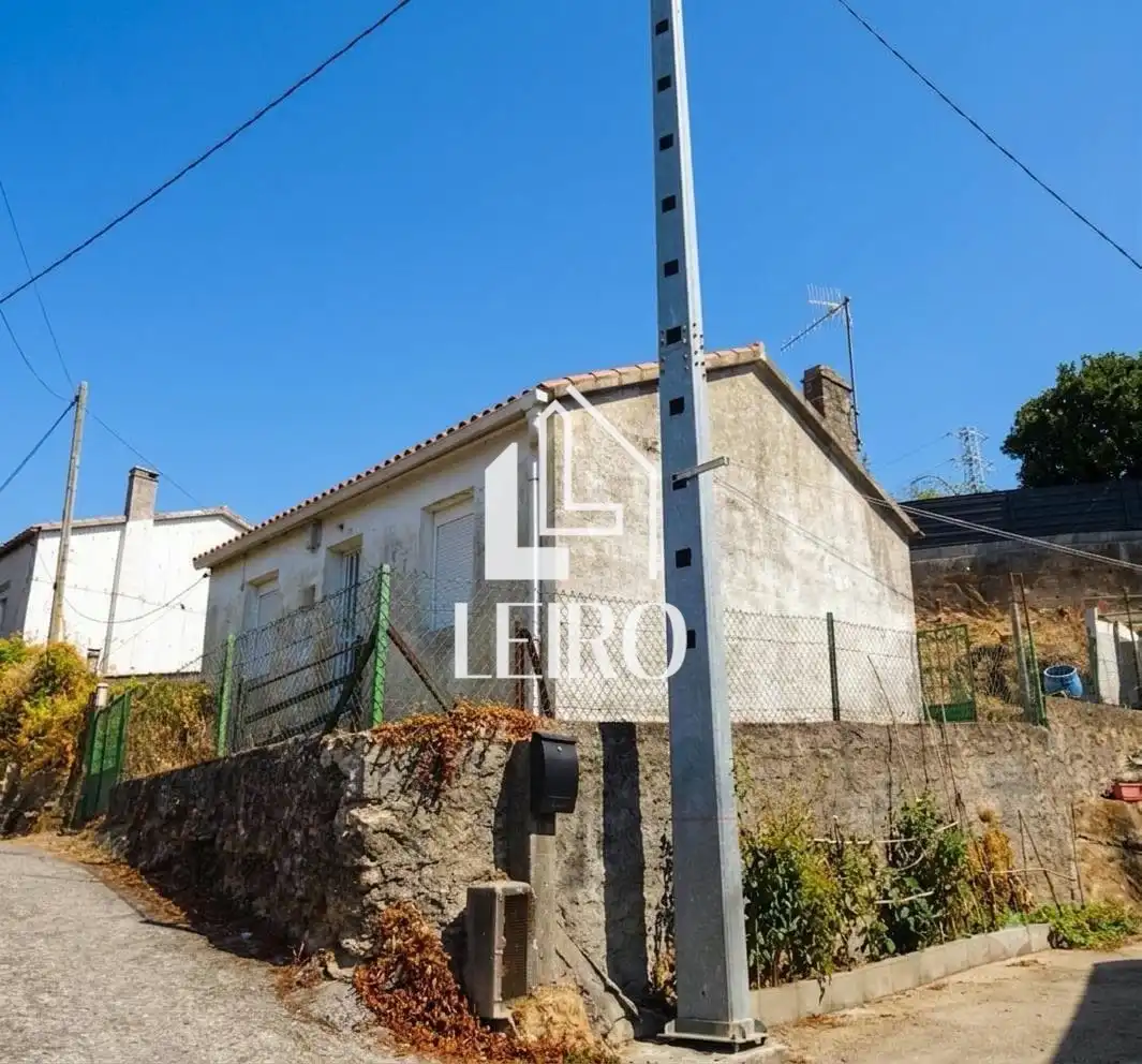 Außenansicht von Haus oder Chalet zum Verkauf in Vilagarcía de Arousa mit Privatgarten