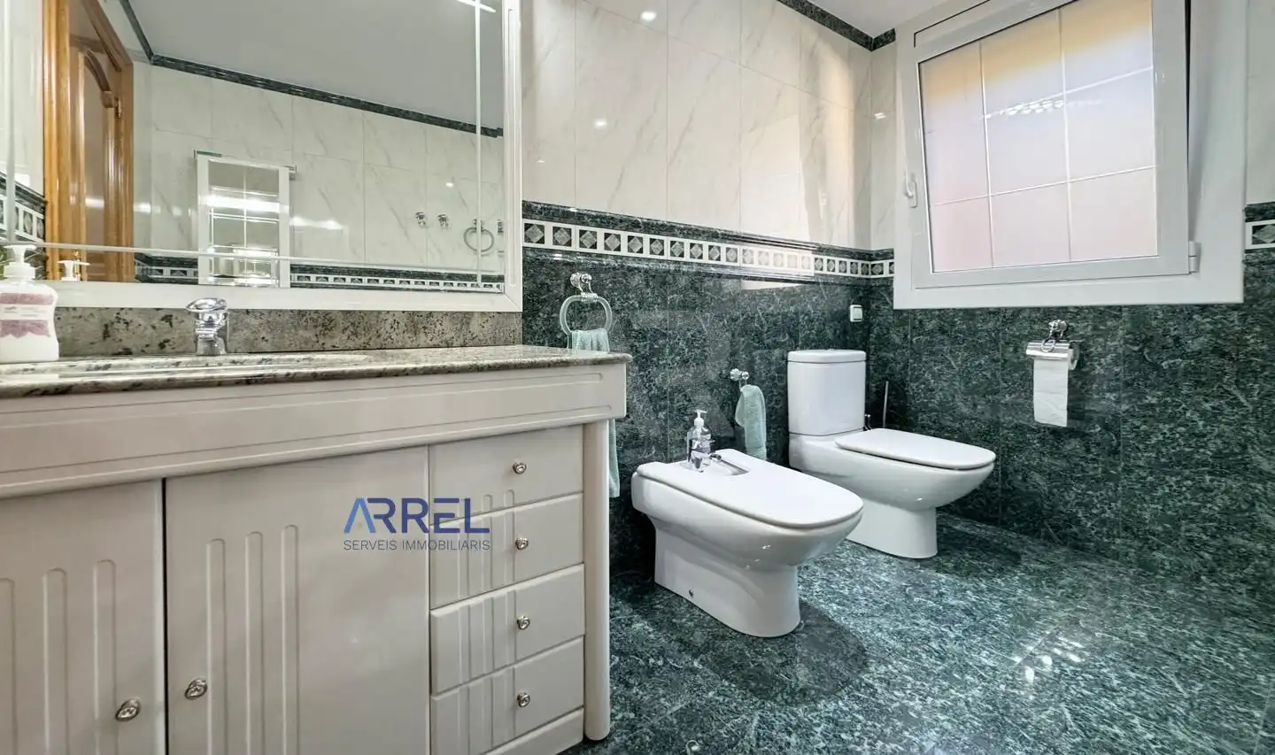 Baño de Casa o chalet en venta en Vallromanes con Jardín privado, Terraza y Piscina