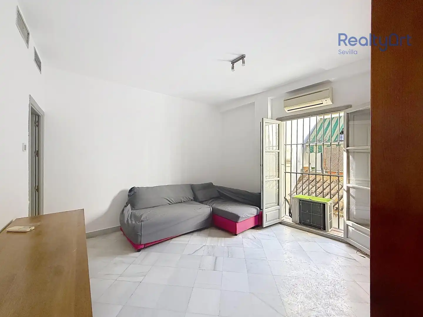 Sala de estar de Piso en venta en Sevilla con Aire acondicionado y Balcón