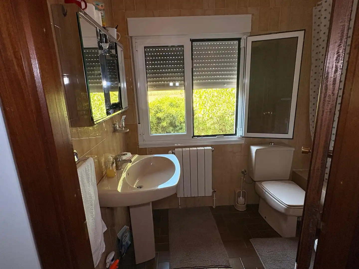 Bany de Casa o xalet en venda en Teo amb Calefacció, Jardí privat i Terrassa