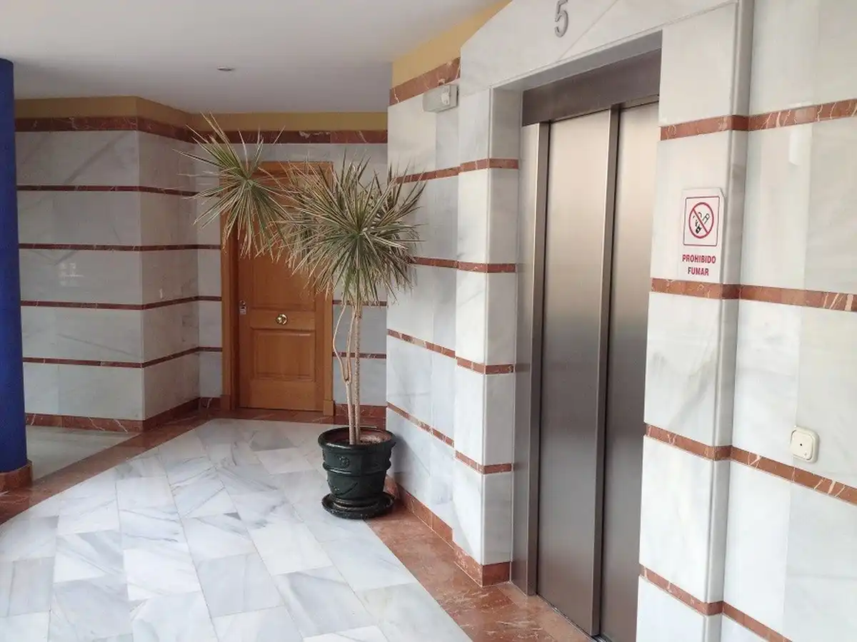 Büro zum Verkauf in Marbella mit Klimaanlage