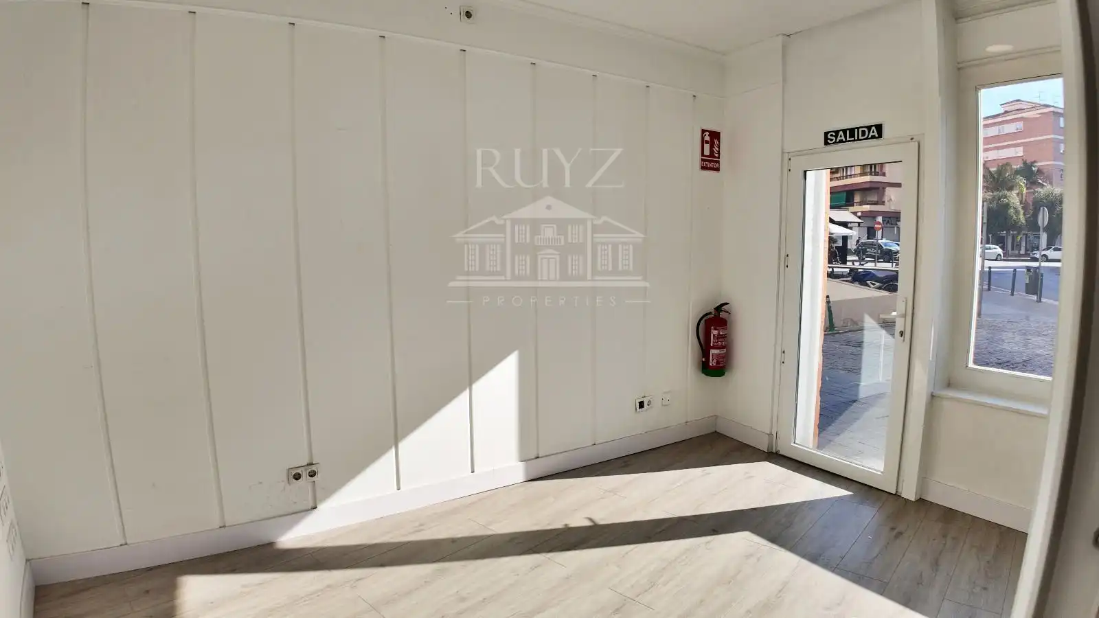 Commercial properties for rent in Motril  with Air Conditioner