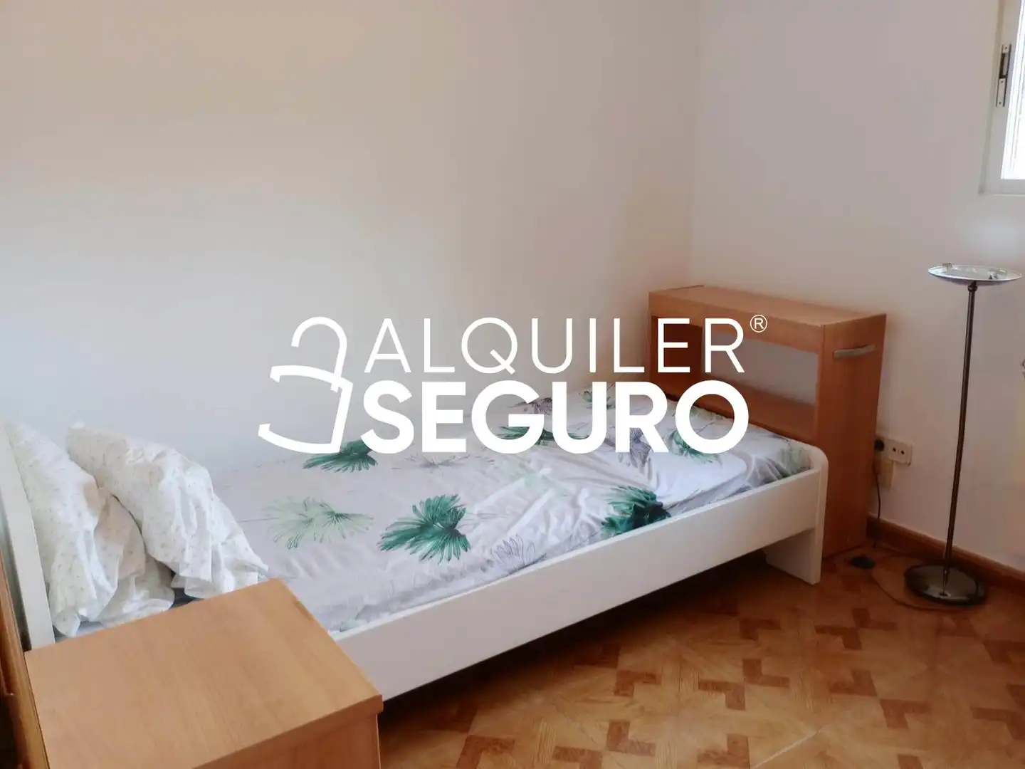 Bedroom of Flat for rent in Madrid  with Heating and Furnished