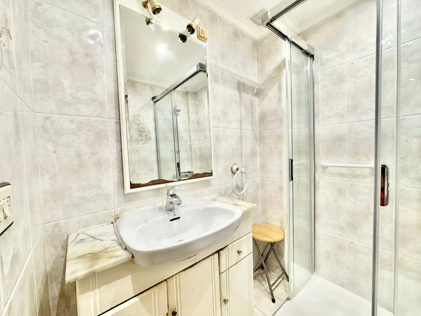 Bathroom of Flat for sale in Vitoria - Gasteiz  with Terrace and Storage room