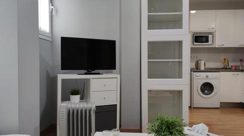 Photo 3 of Flat for rent in Los Remedios,  Sevilla Capital