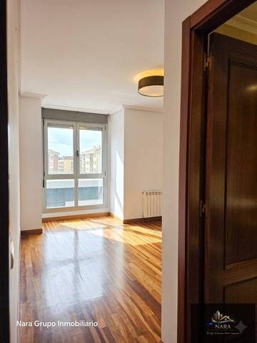 Piso en Venta en  FRANCISCO TOMAS VALIENTE, 9 en Peñacastillo - Nueva Montaña