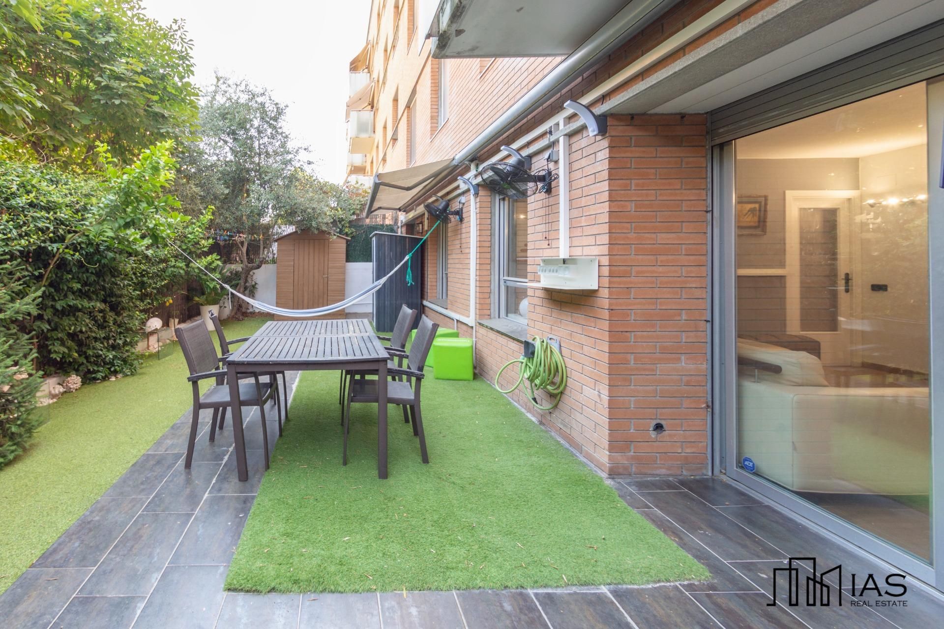 Terrace of Planta baja for sale in Sant Cugat del Vallès  with Parquet flooring and Terrace