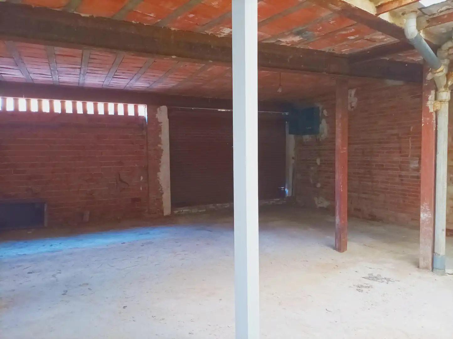 Business premises for sale in Calle Capellanes, imagen 2
