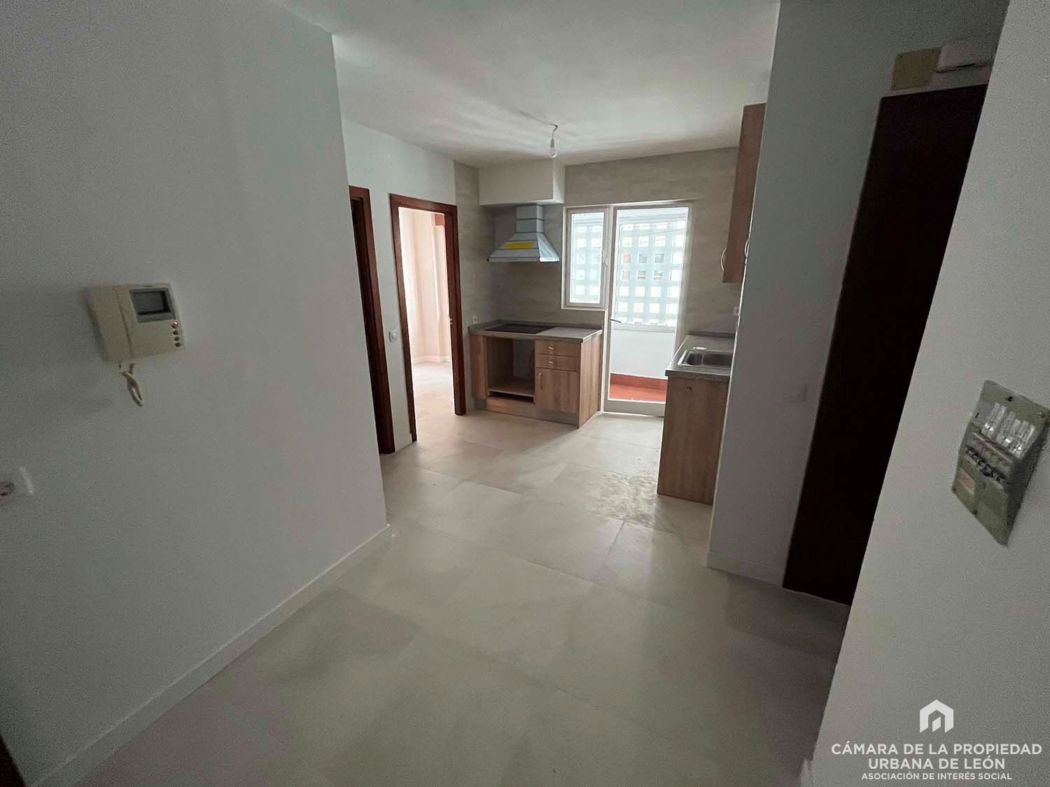 Kitchen of Flat to rent in Santovenia de la Valdoncina  with Heating and Terrace