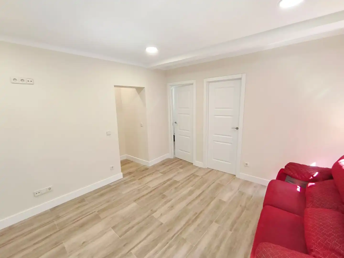 Flat for rent in Madrid  with Heating and Furnished