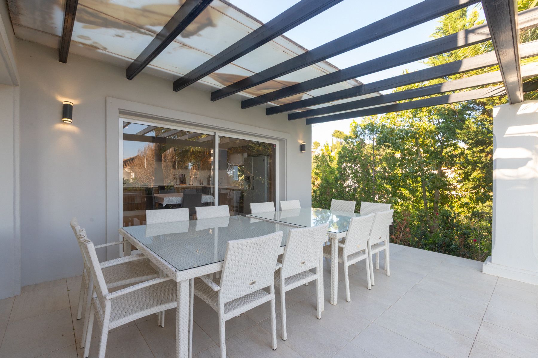 Terrassa de Casa o xalet en venda en Marbella amb Aire condicionat, Jardí privat i Terrassa