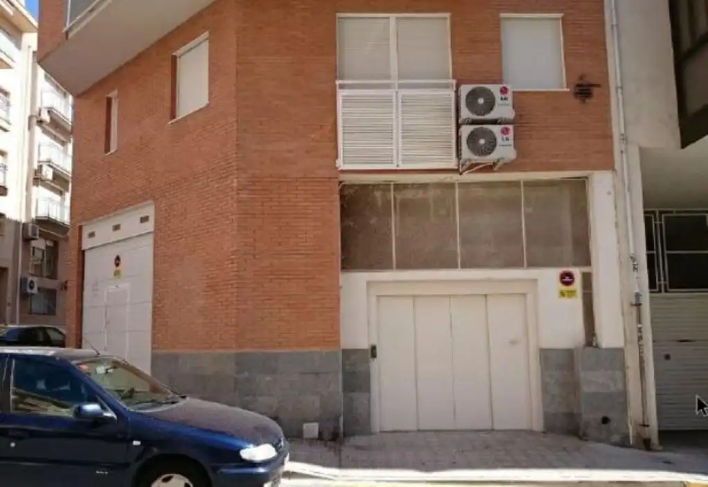 Vista exterior de Garatge en venda en La Ràpita
