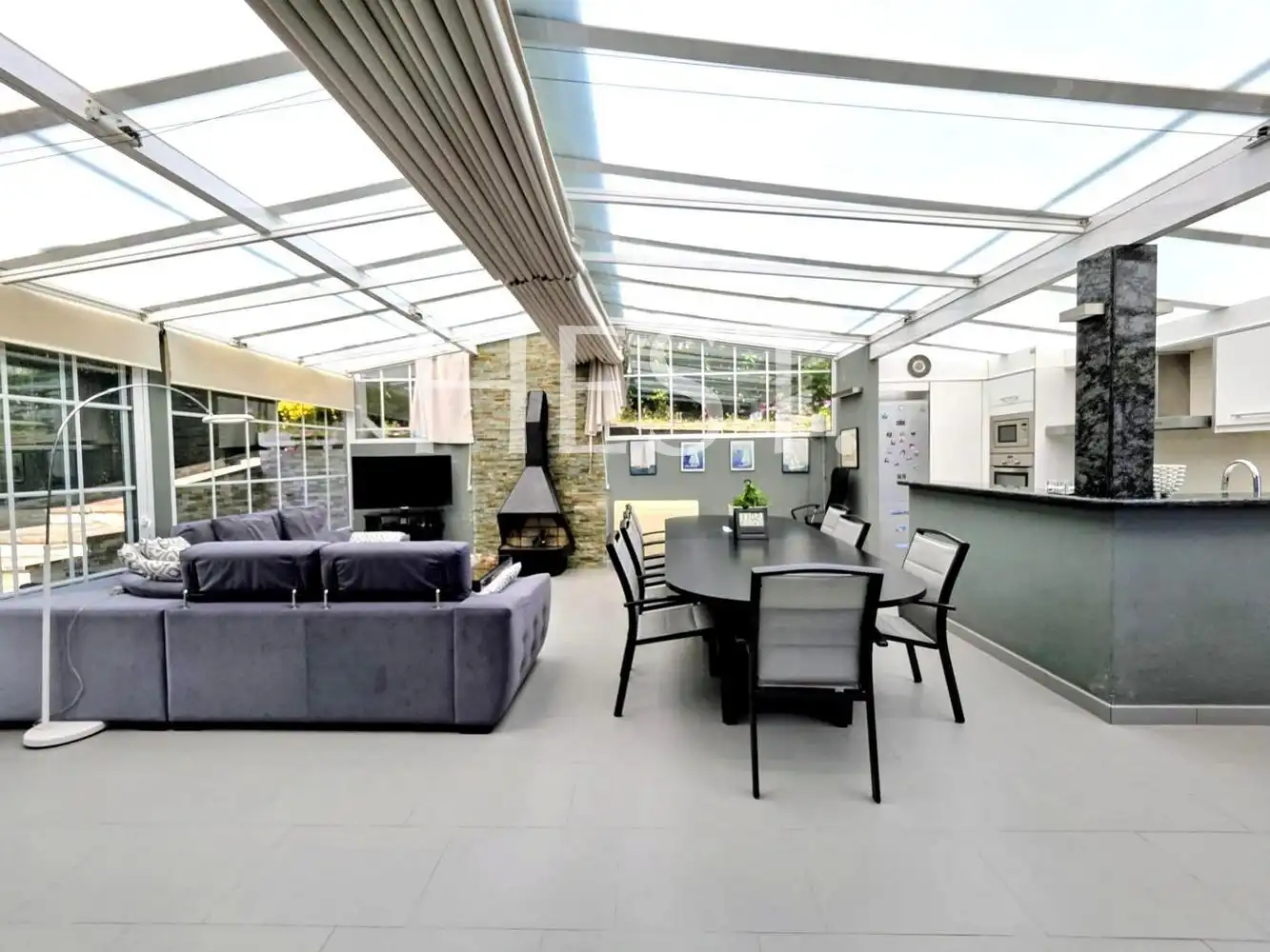Terrassa de Casa o xalet en venda en Castelldefels amb Calefacció, Jardí privat i Parquet