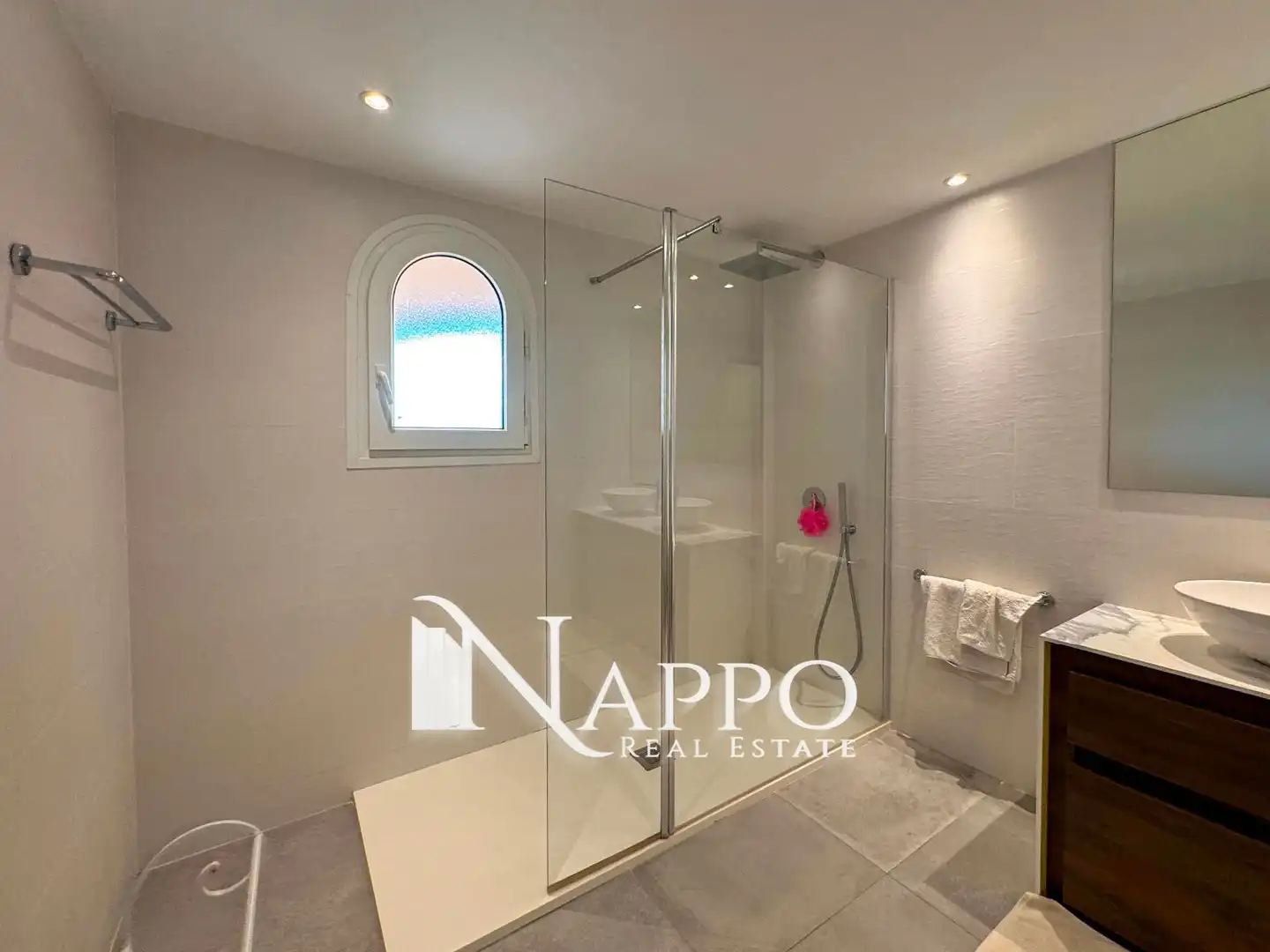 Bathroom of Duplexes for sale in Calvià  with Air Conditioner, Heating and Terrace