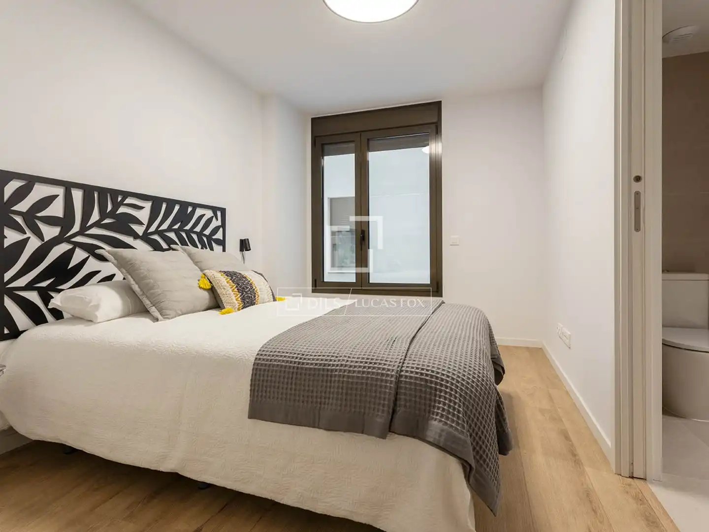 Bedroom of Flat for sale in Barcelona  with Air Conditioner, Heating and Terrace