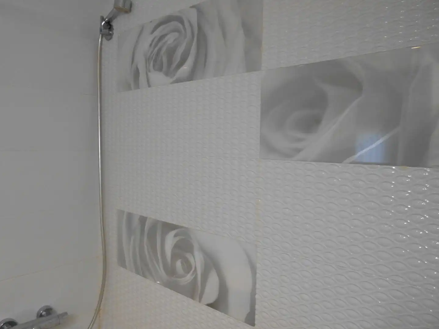 Bathroom of Flat for rent in Valencia  with Air Conditioner, Heating and Terrace