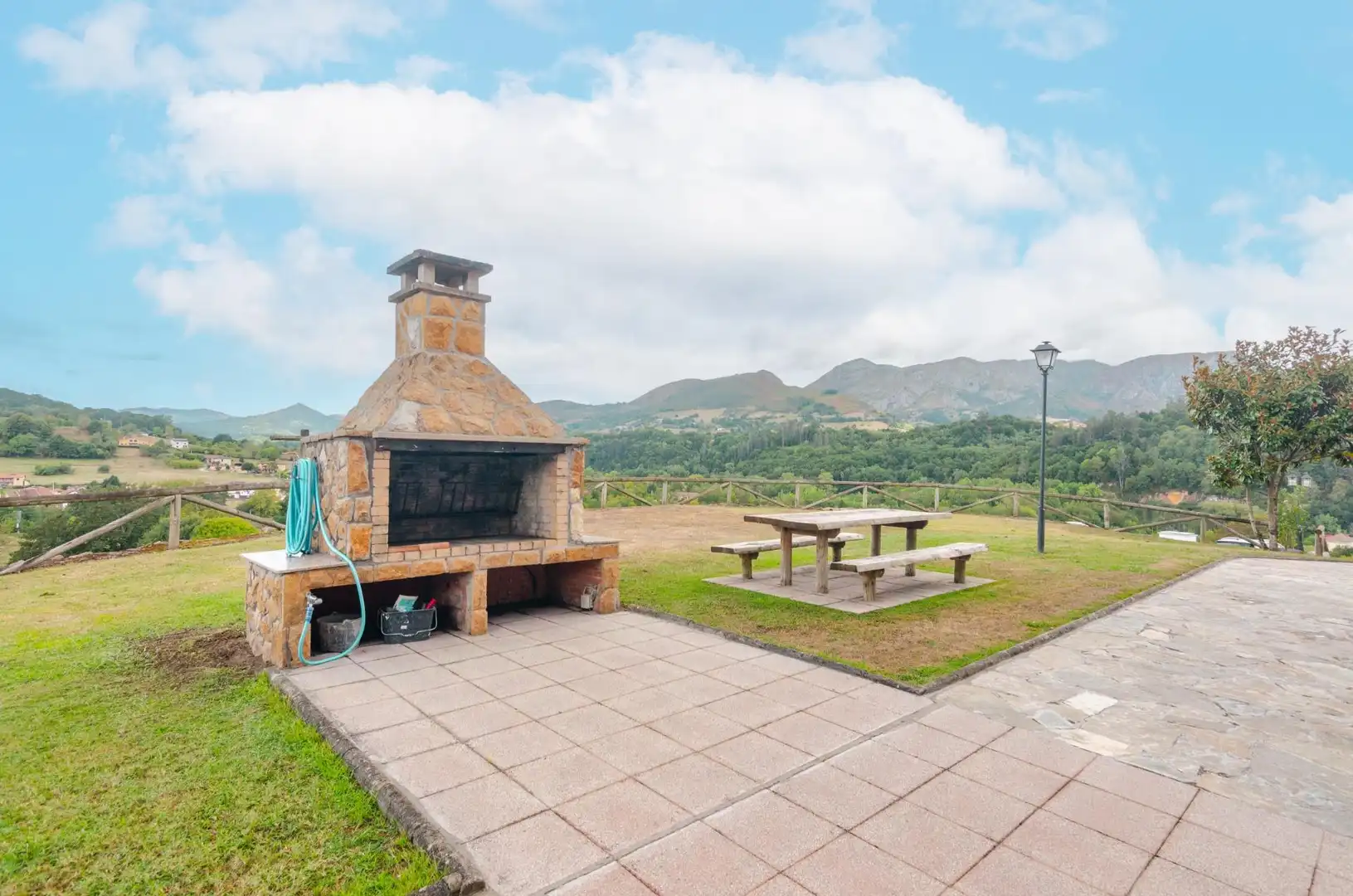 Jardín de Casa o chalet en venta en Piloña con Calefacción, Jardín privado y Parquet